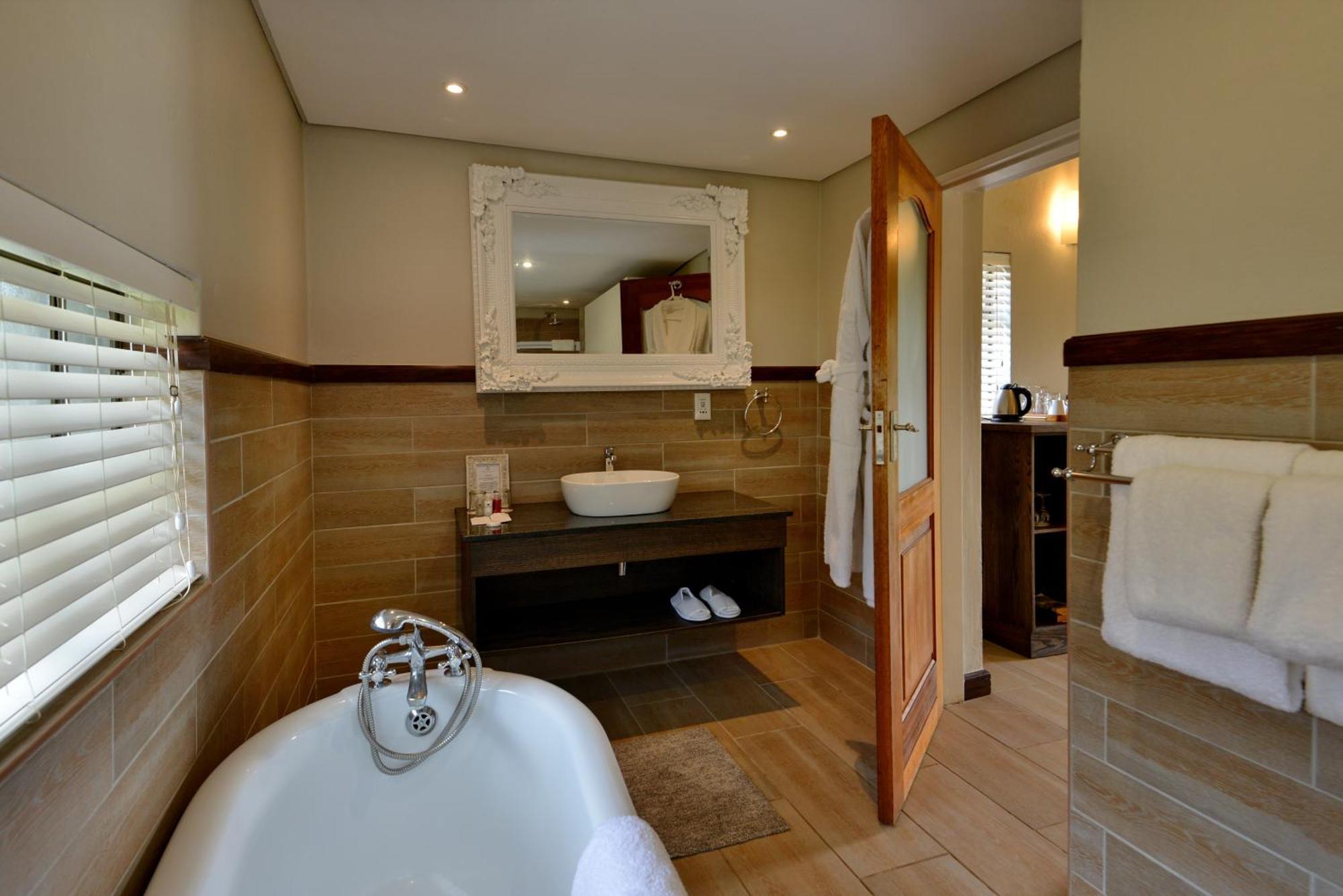 African Hills Safari Lodge & Spa 마갈리스버그 외부 사진