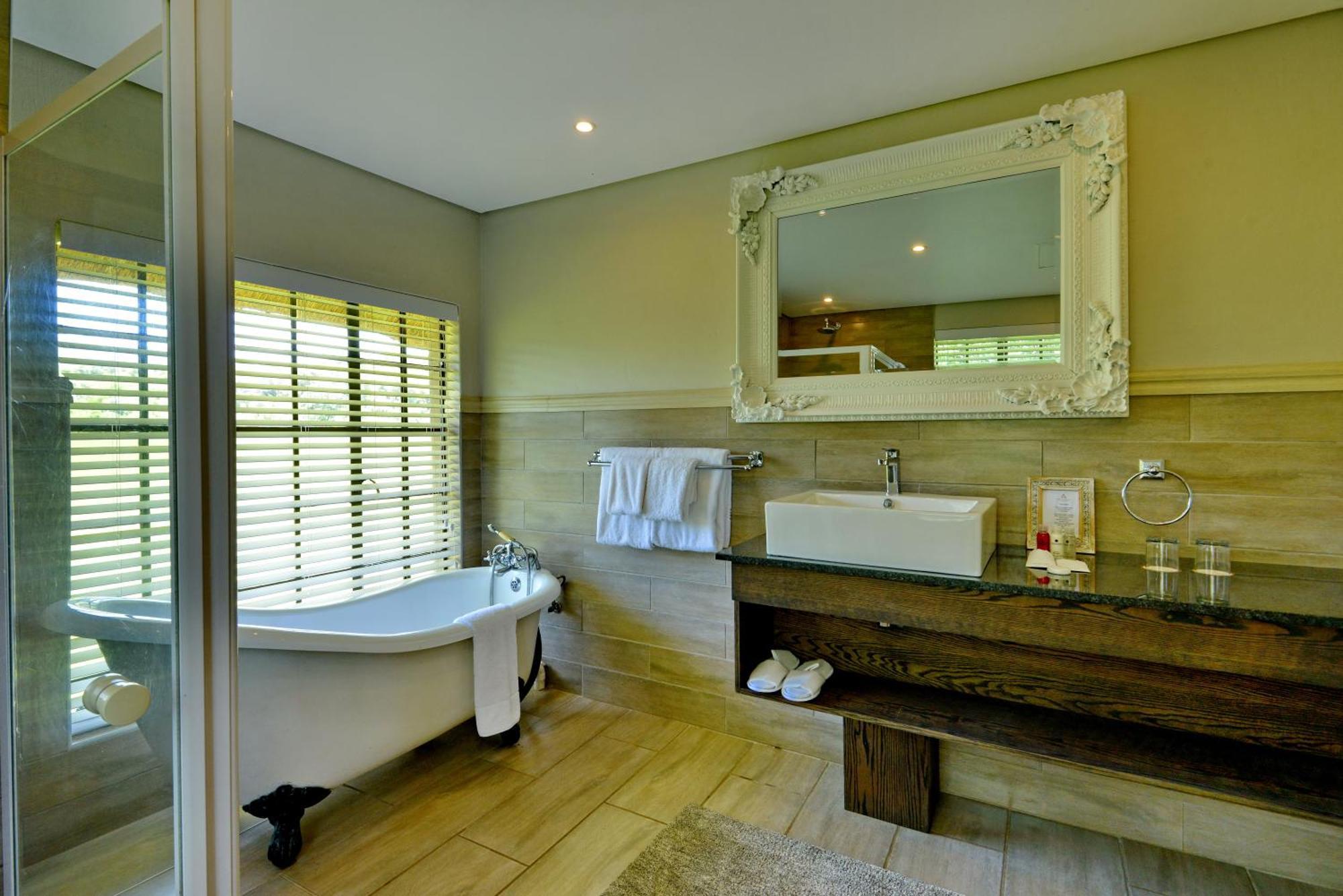 African Hills Safari Lodge & Spa 마갈리스버그 외부 사진