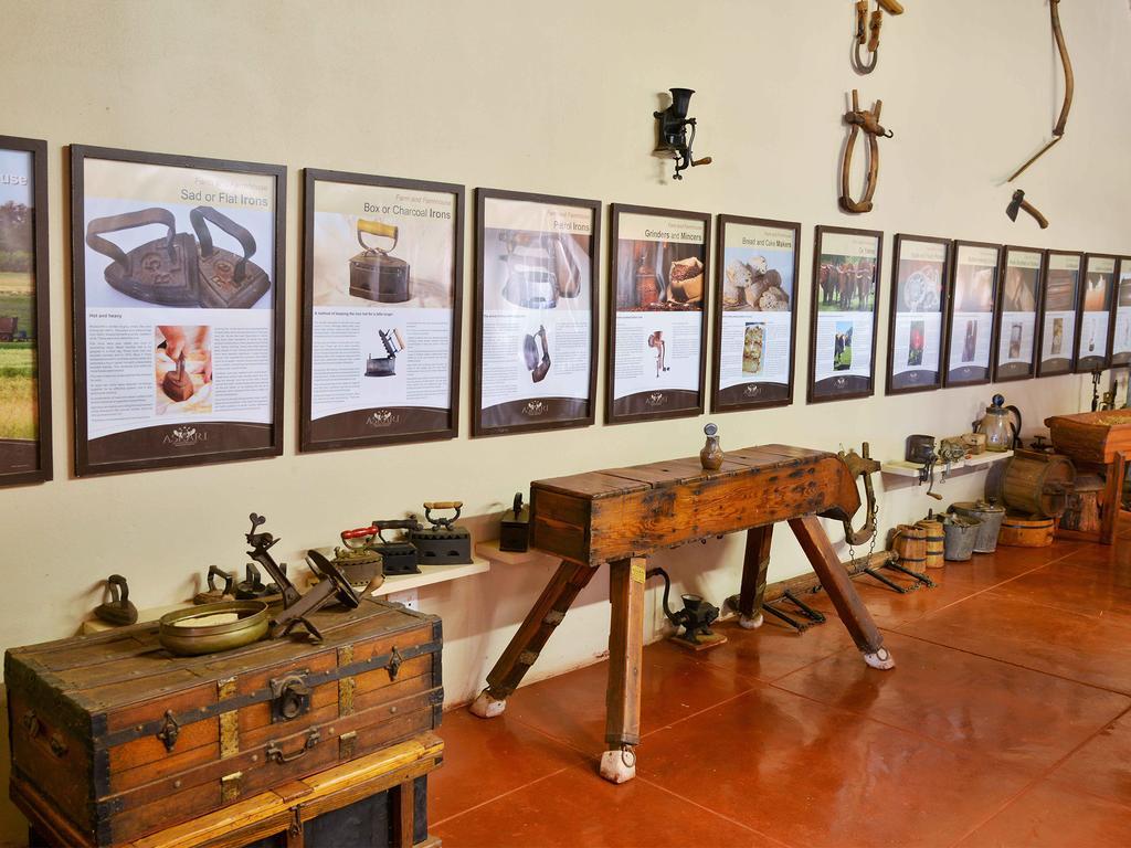 African Hills Safari Lodge & Spa 마갈리스버그 외부 사진